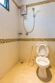 Hotel Oyo 515 Fewtor Place 3*